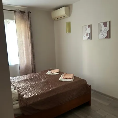 For Guests Einstein Apartment *