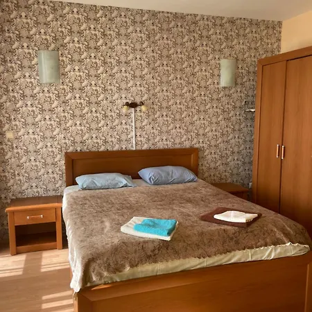 For Guests Einstein Apartment *