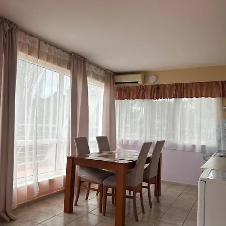 Апартамент For Guests 